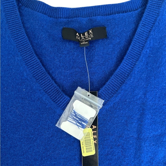 NEW Alex Marie Ladies Cobalt Blue Cashmere Sweater Size Medium - Picture 3 of 6